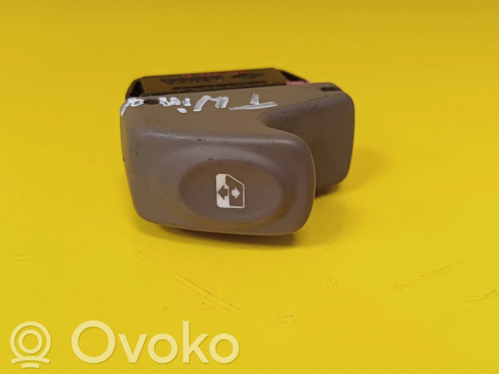 Renault Twingo I Electric window control switch 