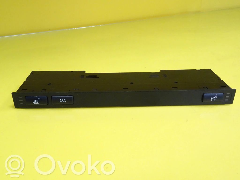 Seat heating switch   61318373712