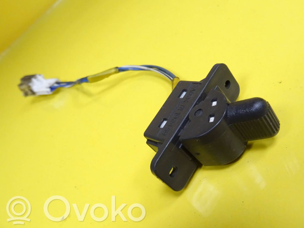 Mitsubishi Space Star Electric window control switch 