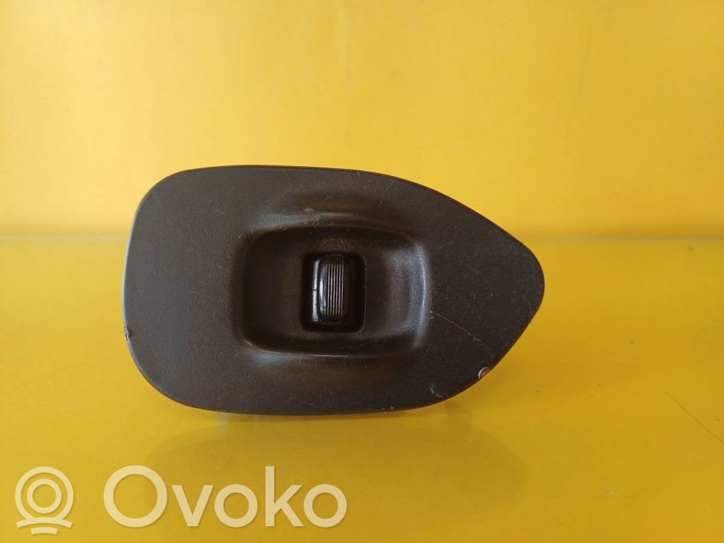 Electric window control switch   S73501320