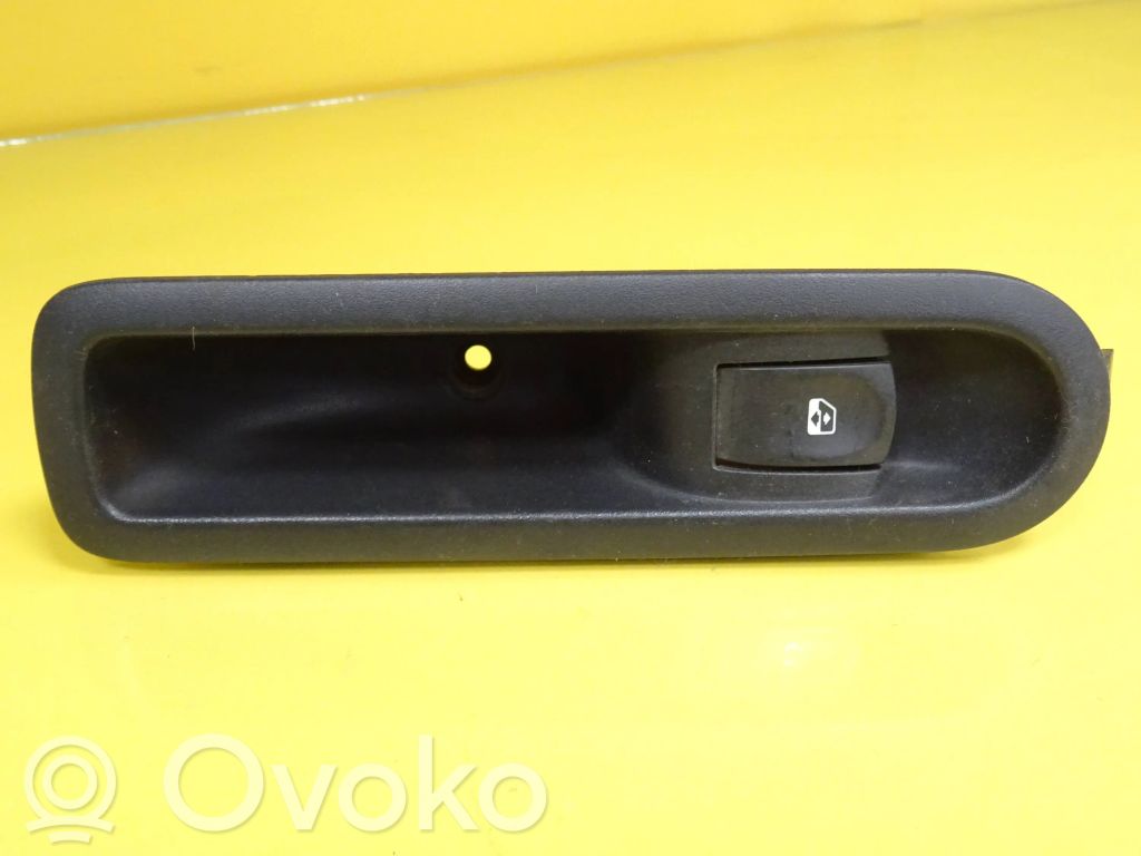 Renault Modus Electric window control switch 