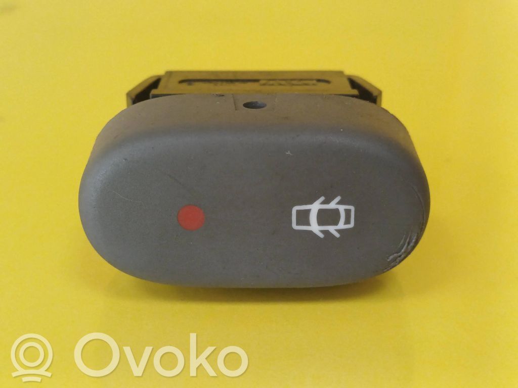 Renault Clio II Centrālās atslēgas slēdzis 