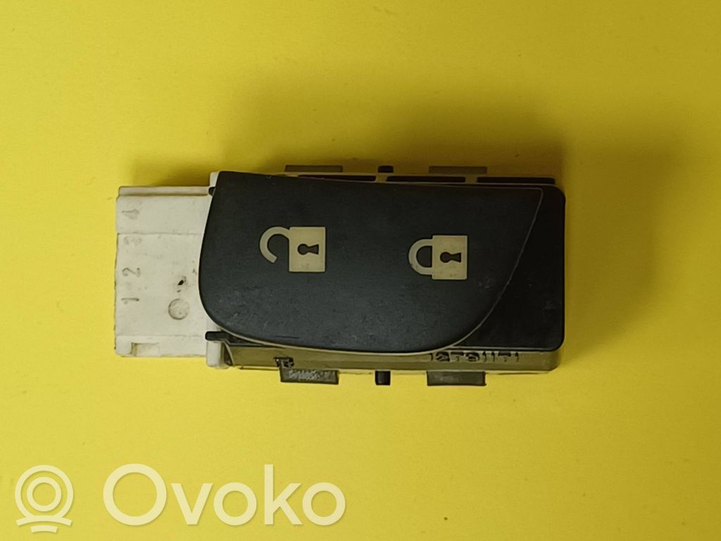 Central locking switch button   12791171