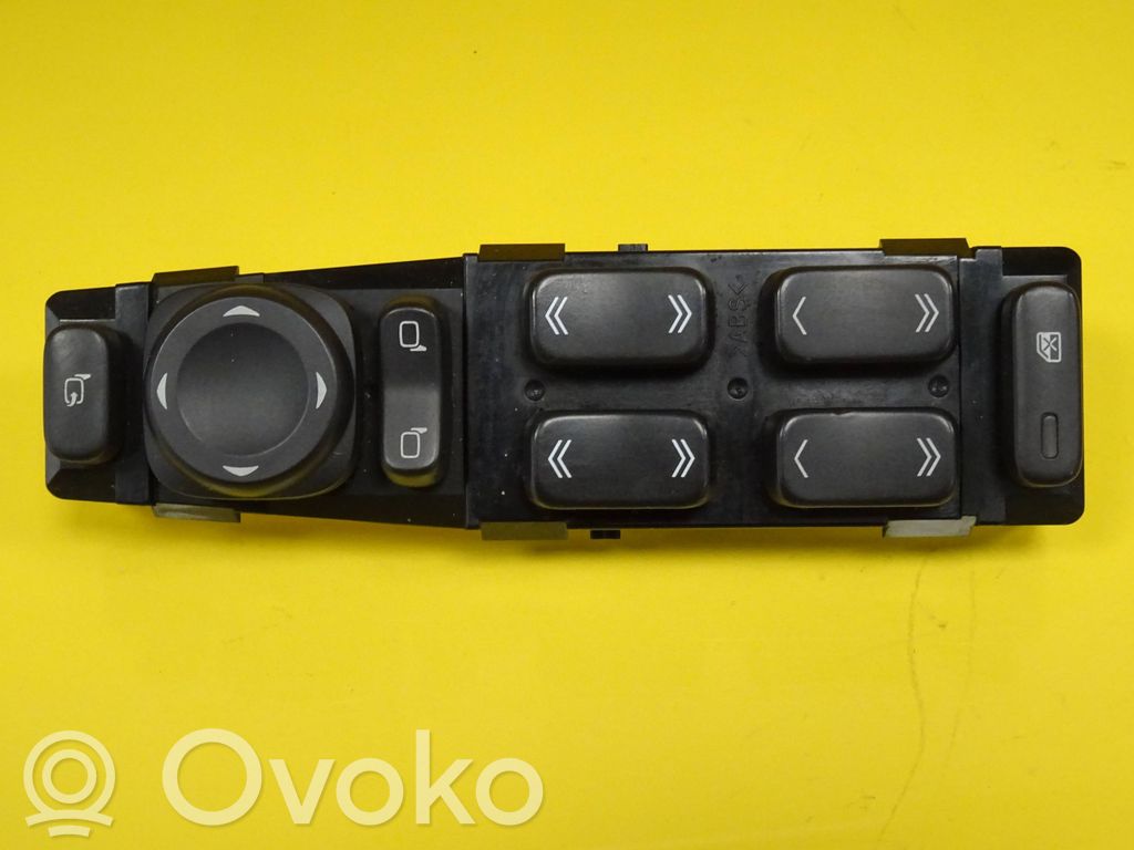 Cadillac CTS Electric window control switch 