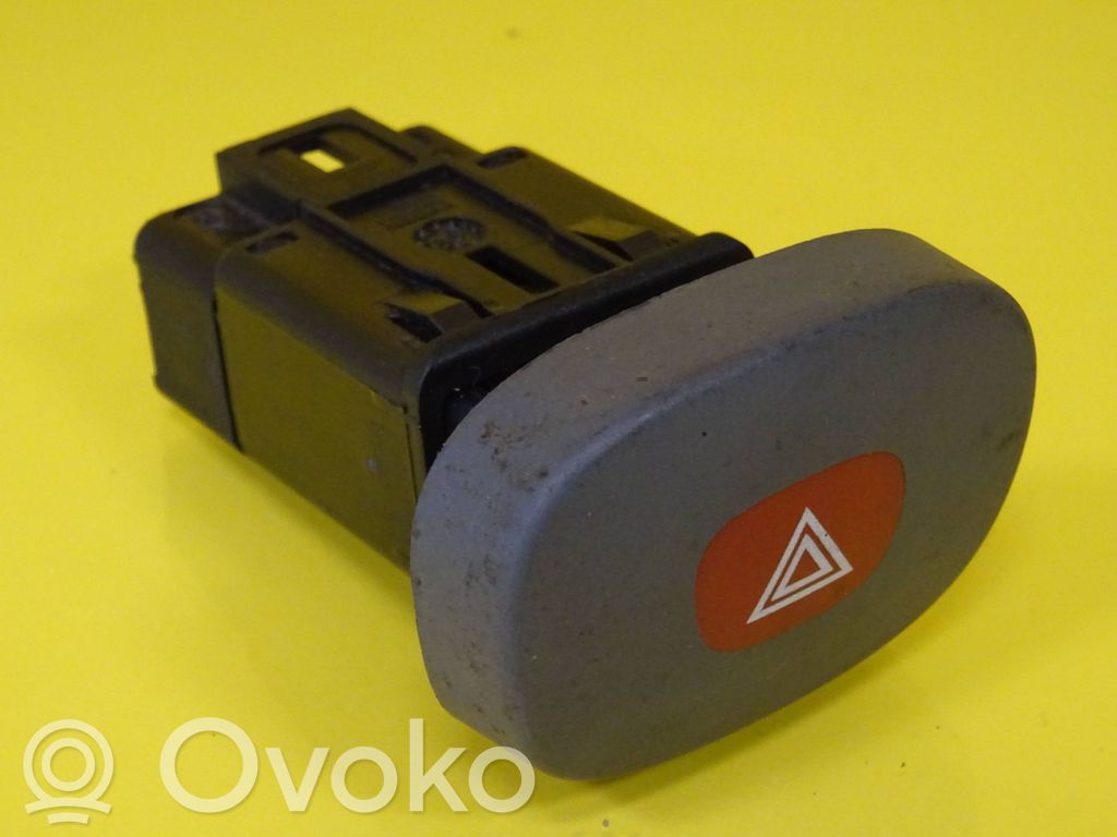 Renault Clio II Hazard light switch 