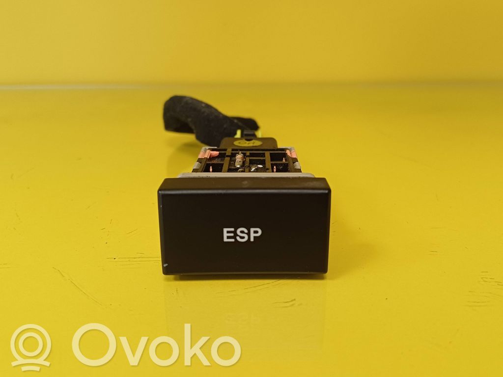 ESP (stability program) switch   864W03330,933001G040X5