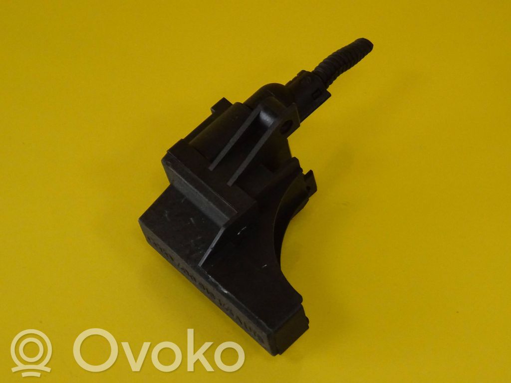 Audi A4 S4 B6 8E 8H Antenos stiprintuvas 