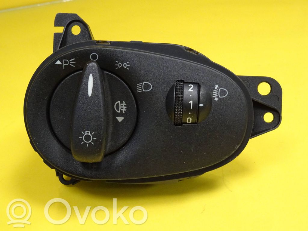 Ford Focus Light switch 