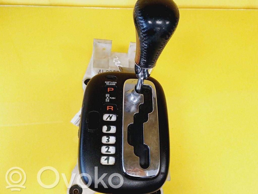 Gear shifter/selector   4L223FA,96328882