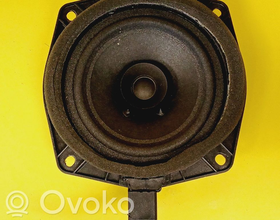 Mitsubishi Colt Altavoz de la puerta trasera 