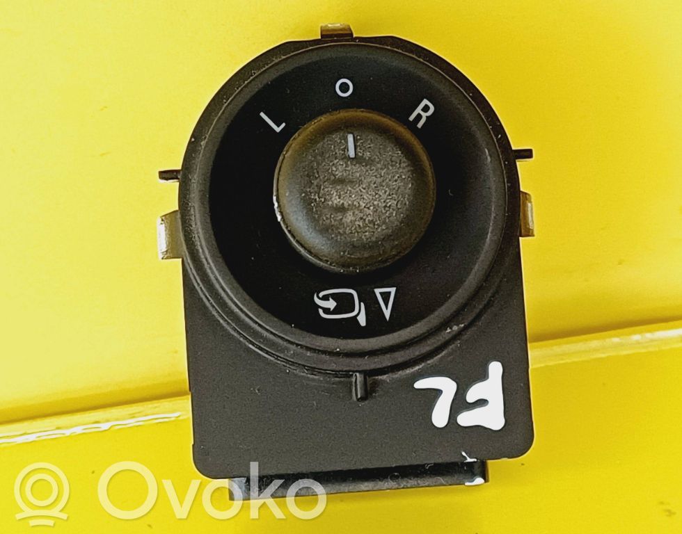Opel Astra J Wing mirror switch 