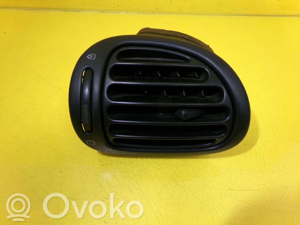 Peugeot 206 Dashboard side air vent grill/cover trim 