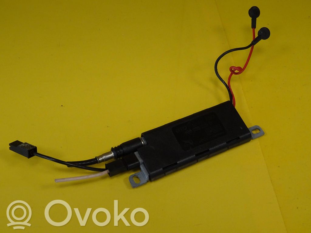 Audi A6 S6 C5 4B Antenos stiprintuvas 