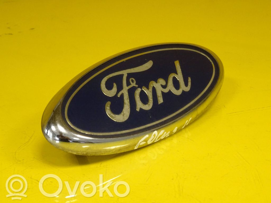Ford Focus Ražotāja emblēma 