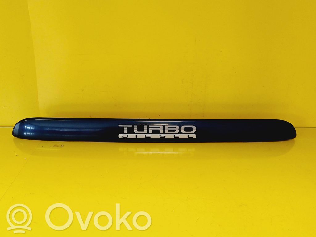 Chrysler Voyager Trunk door license plate light bar 
