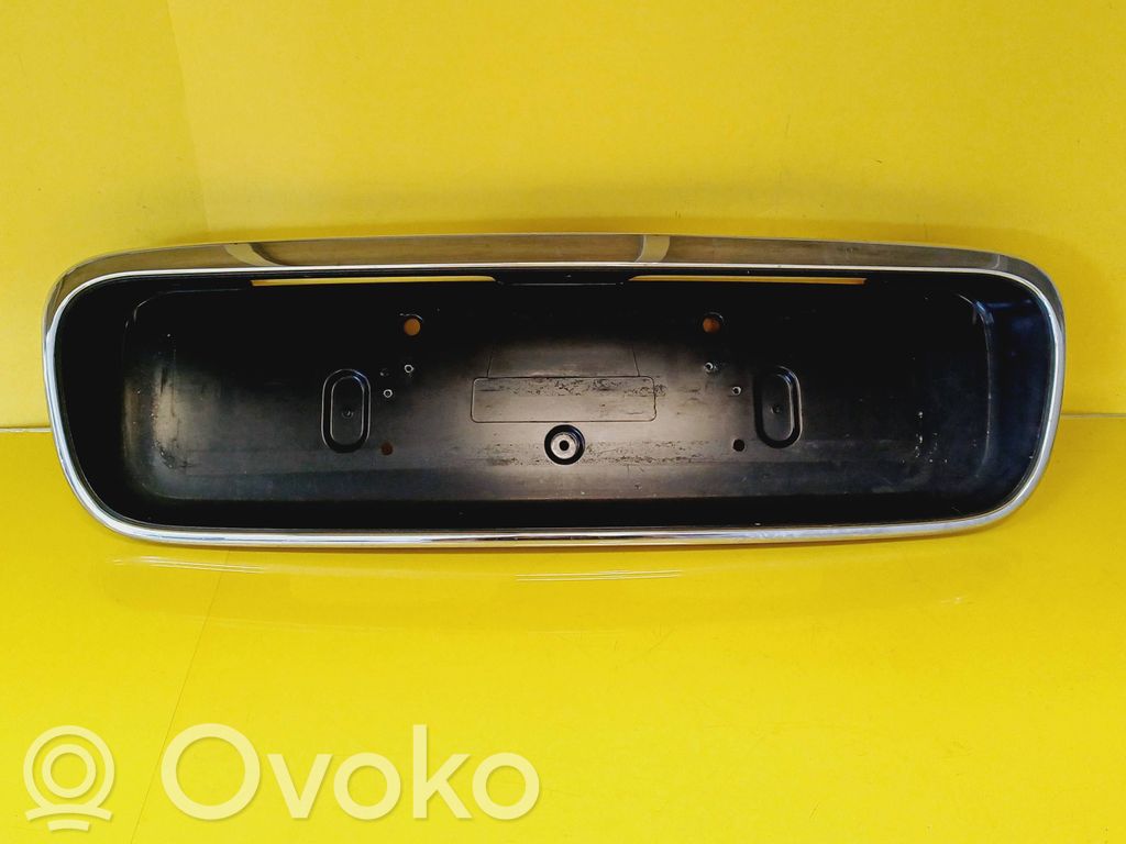 Rover 45 Trunk door license plate light bar 