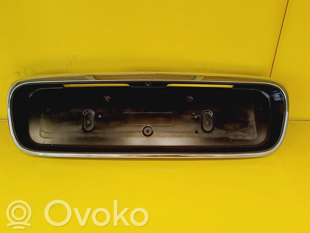 Rover Rover Trunk door license plate light bar 