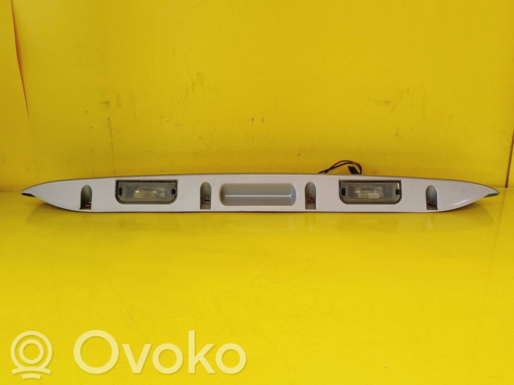 Chrysler Voyager Trunk door license plate light bar 