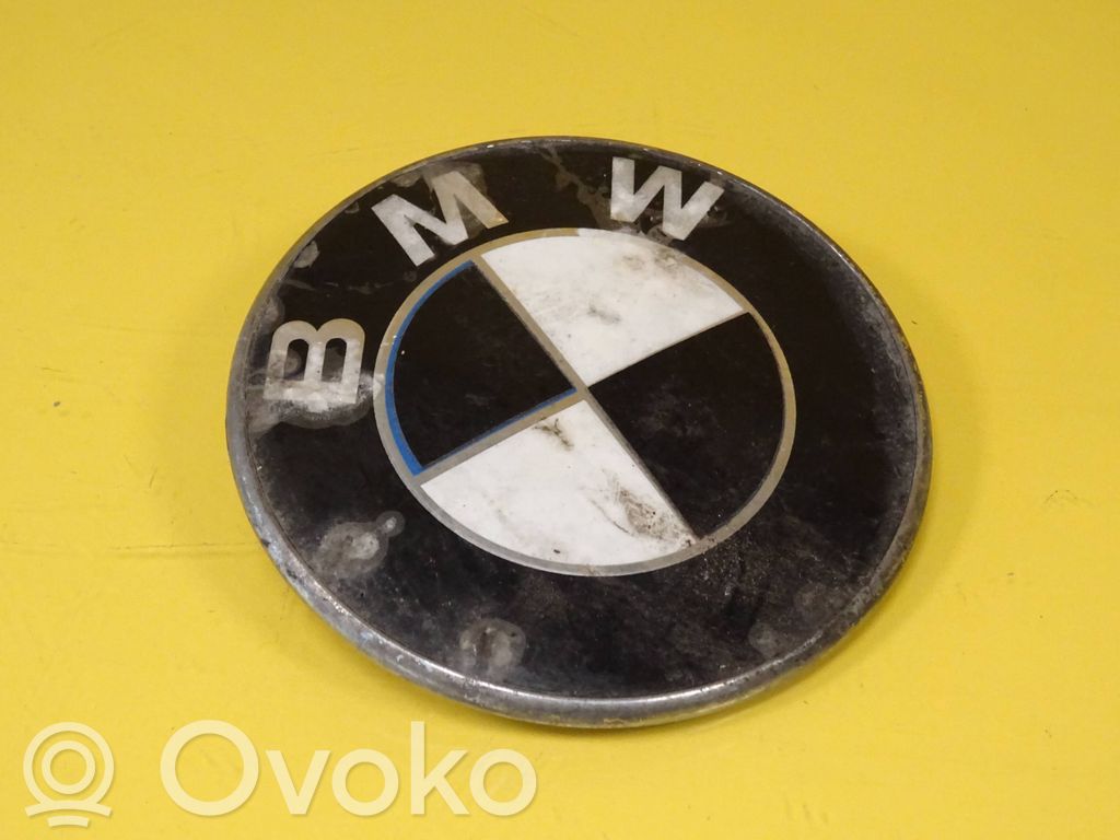 BMW 3 E46 Gamintojo ženkliukas 
