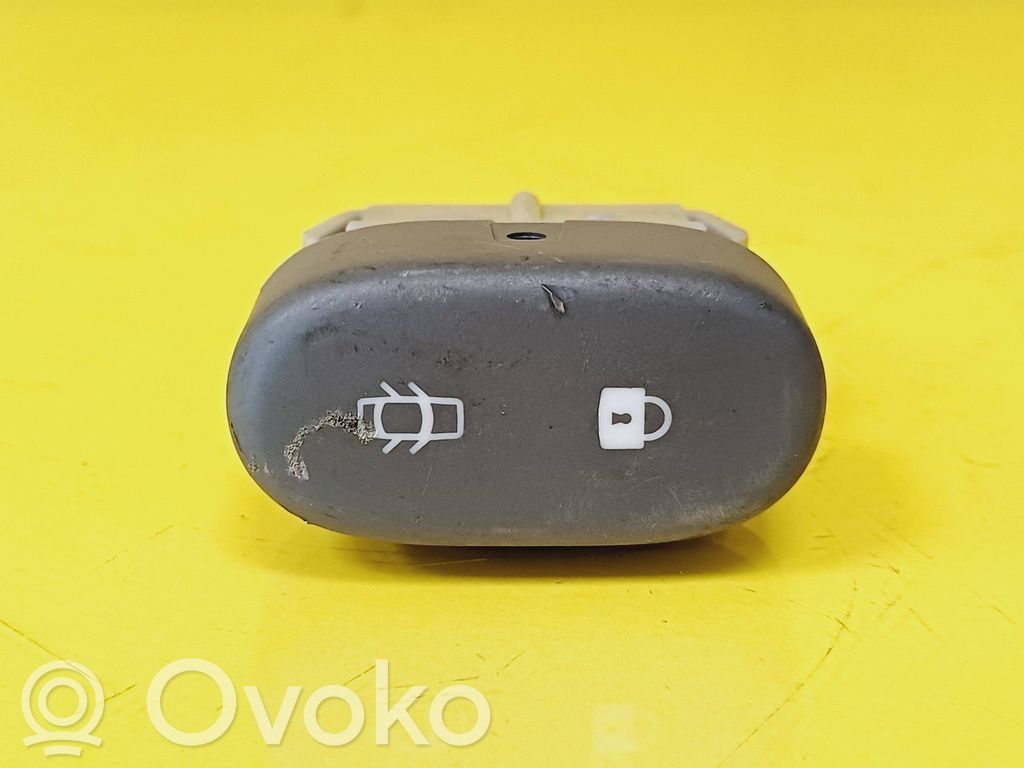 Central locking switch button   038167A