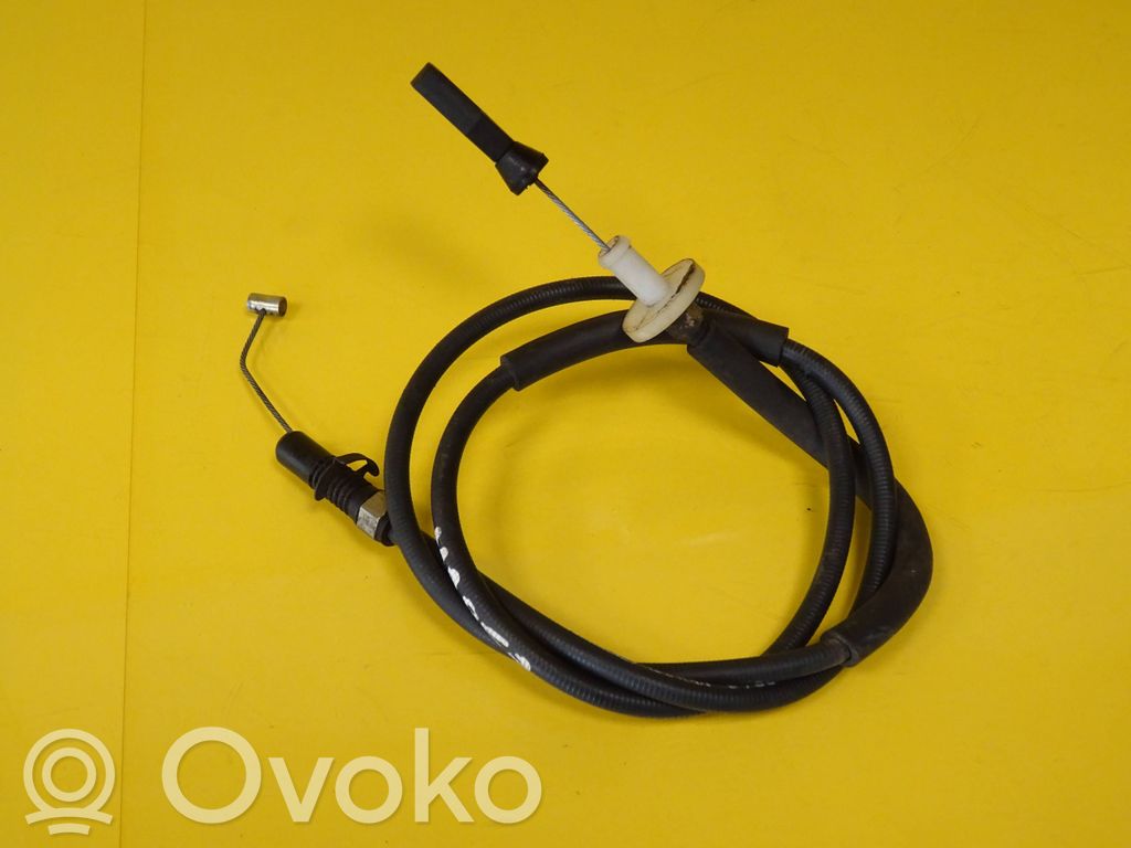 Throttle cable   B780