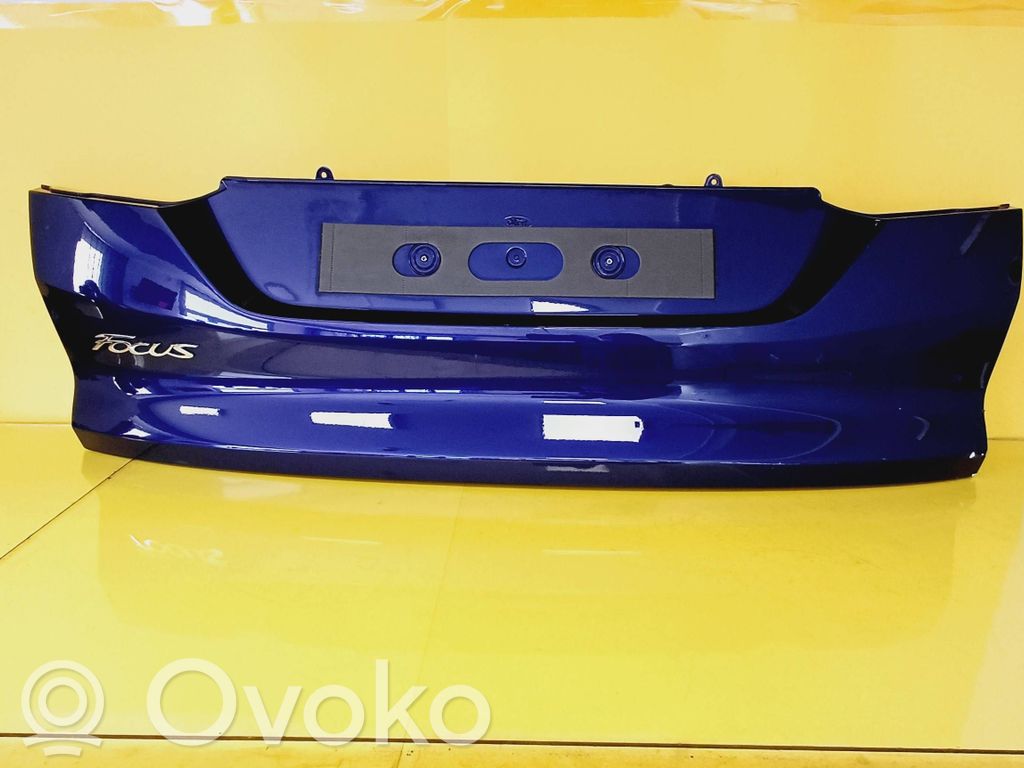 Ford Focus Trunk door license plate light bar 