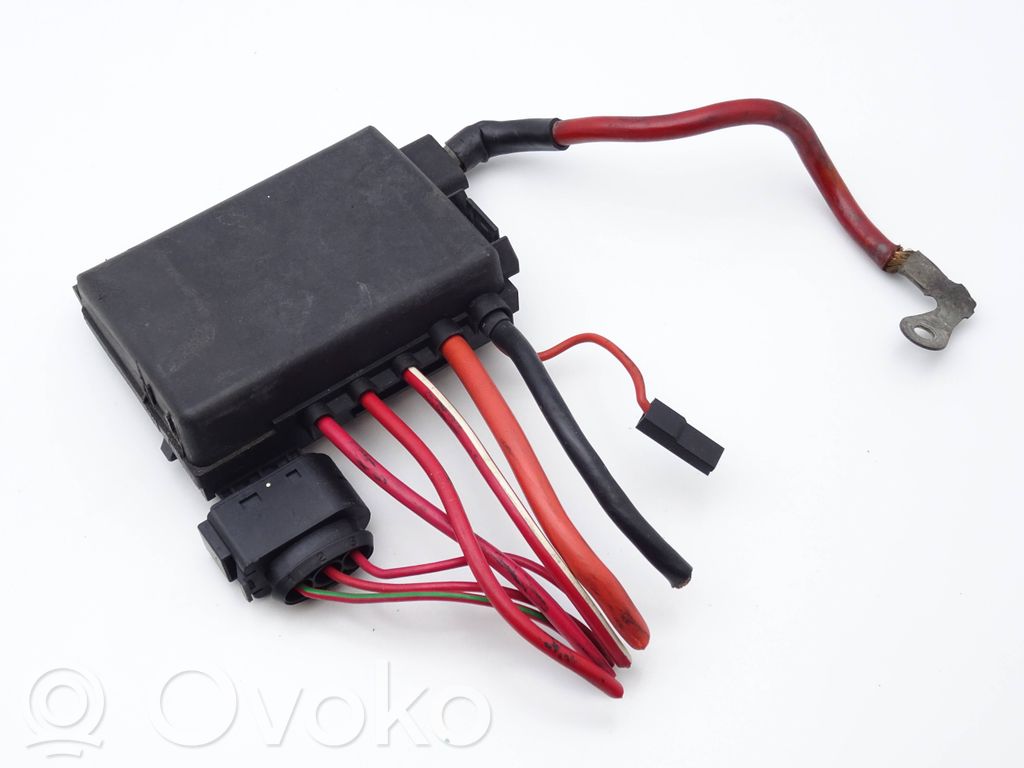 Volkswagen New Beetle Fuse module 