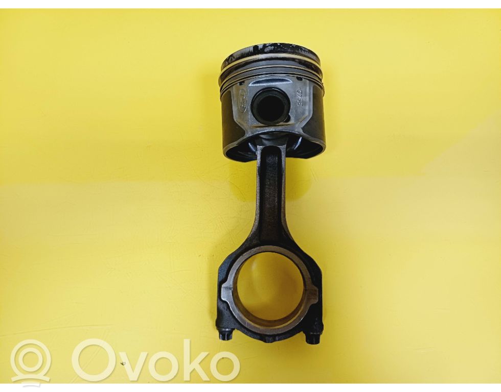 Ford Transit Piston with connecting rod 