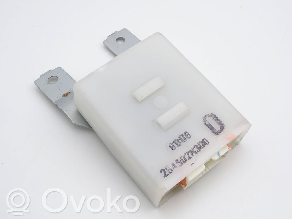 Nissan Almera Door central lock control unit/module 