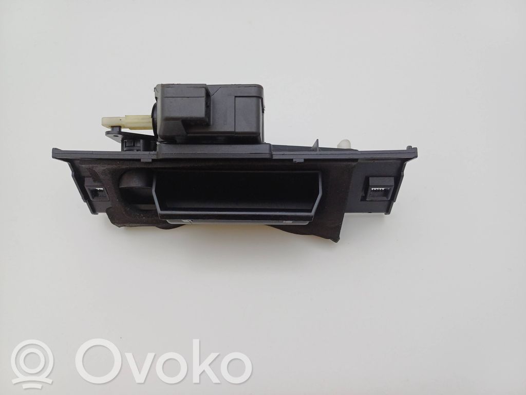 Peugeot 206 Uchwyt / Rączka zewnętrzna otwierania klapy tylnej / bagażnika 