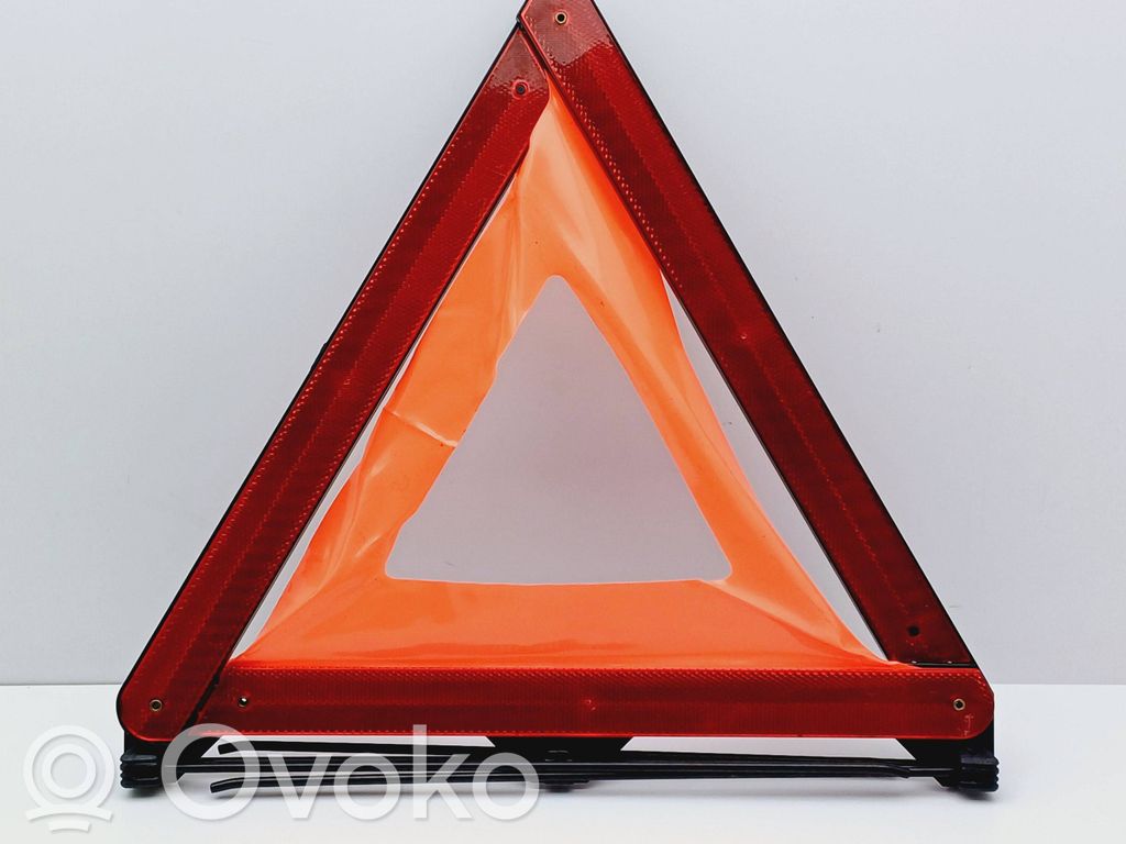 Emergency warning sign   6770096