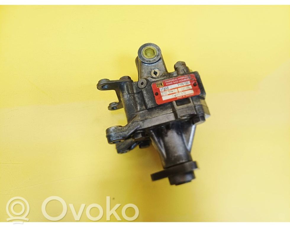 Ohjaustehostimen pumppu   1141516