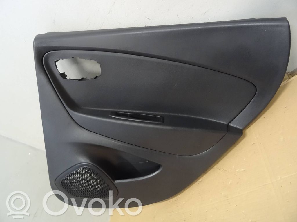 Renault Captur Boczki / Poszycie drzwi tylnych 