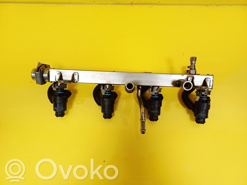 BMW 3 E36 Rampă alimentare injectoare 
