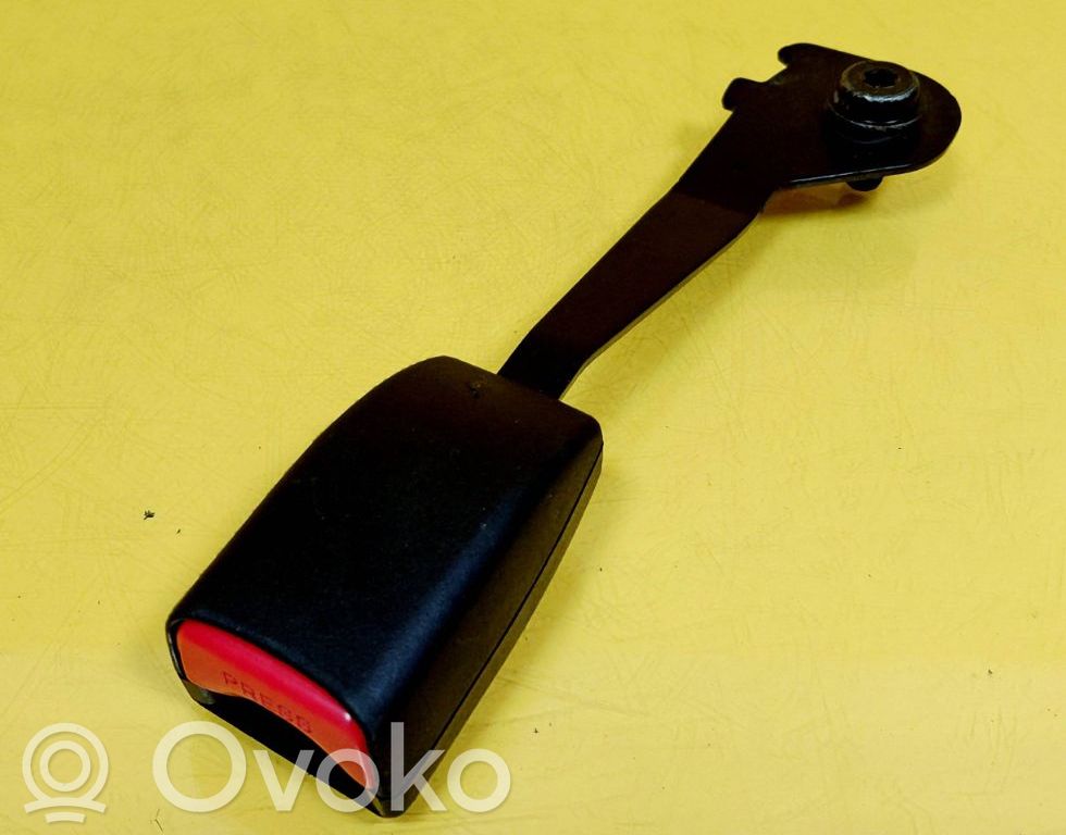 Mazda 2 Front seatbelt buckle 
