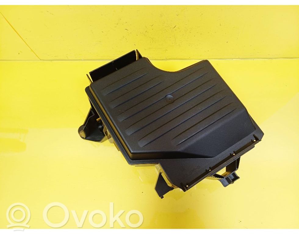 Opel Corsa C Tapa de caja de fusibles 