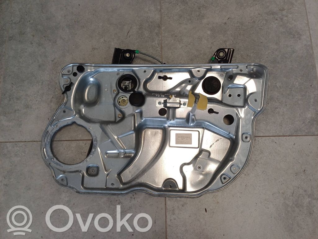 Volkswagen Polo IV 9N3 Macara ușă față cu motor 