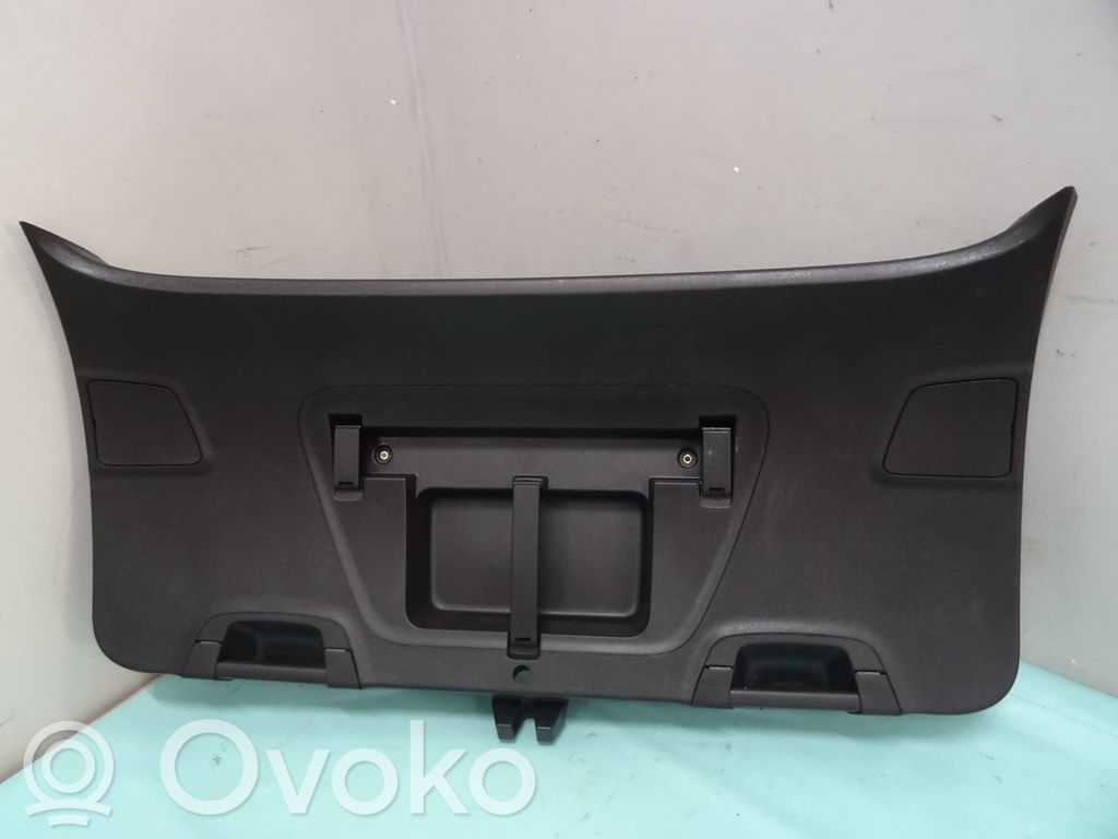 Osłona tylnej klapy   132613681,11E00468,322225228