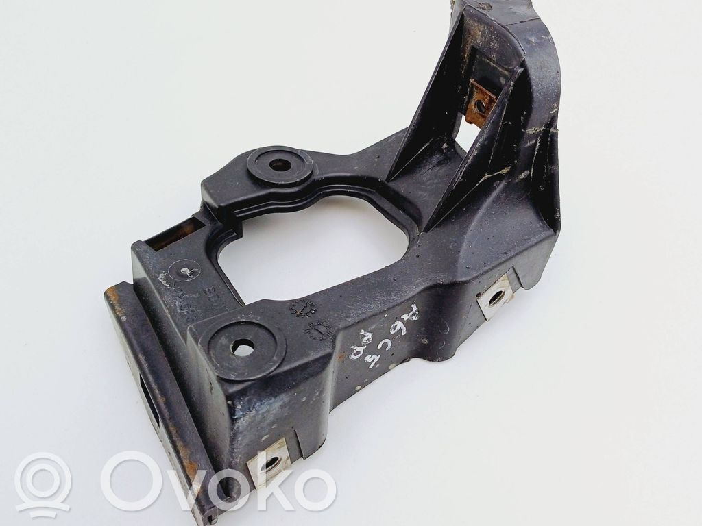 Front bumper mounting bracket   4B0853922B