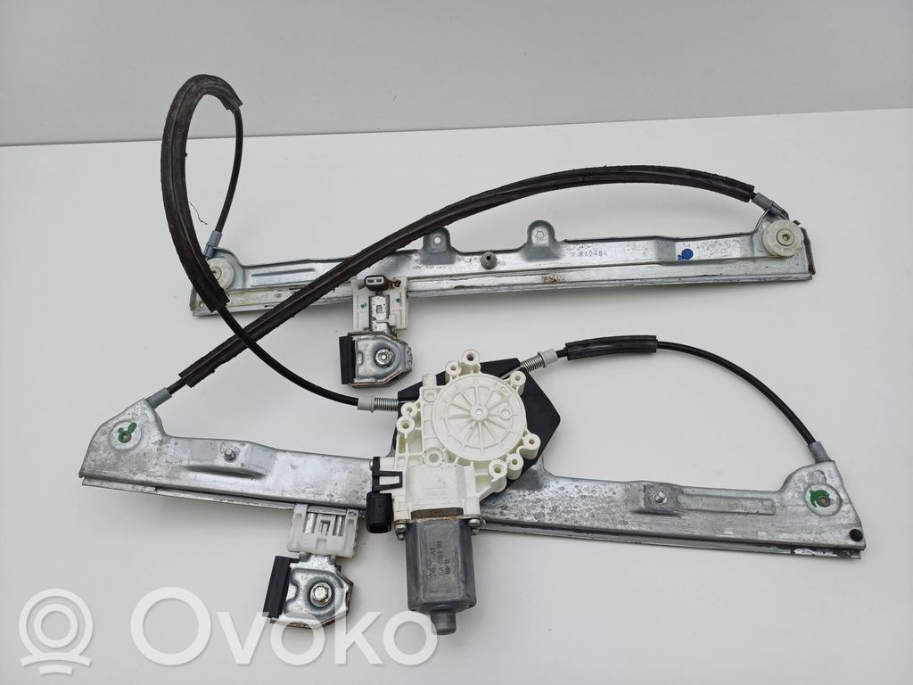 Elektryczny podnośnik szyby drzwi   5713A136,0130822207