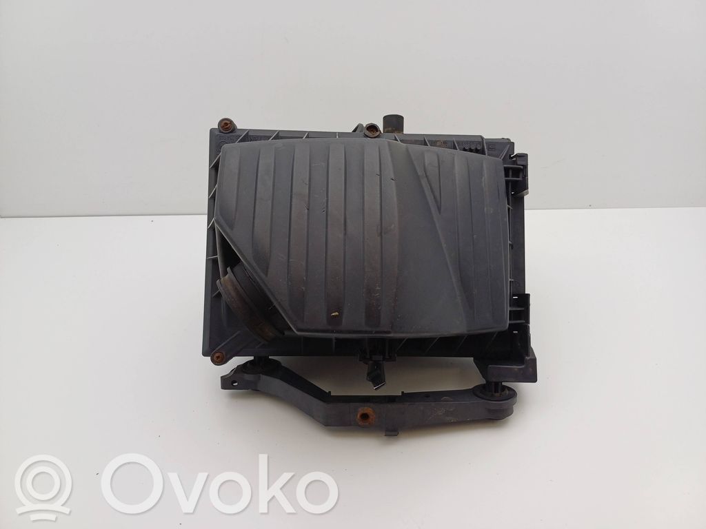 Opel Meriva A Ilmansuodattimen kotelo