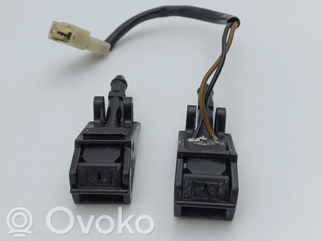 Volkswagen PASSAT B5.5 Ugello a spruzzo lavavetri per parabrezza