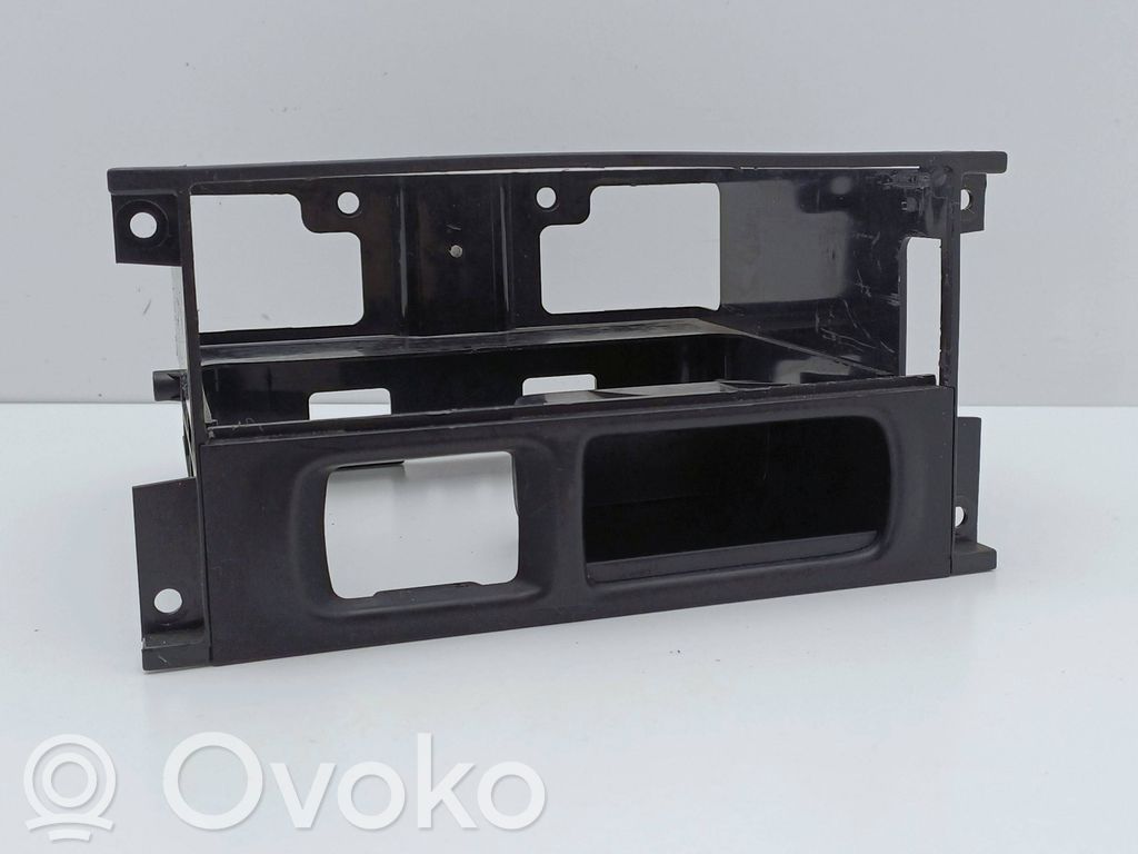 Suzuki Liana Rămă unitate radio/GPS 