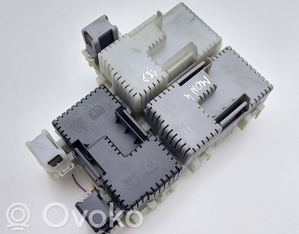 Ford Mondeo MK IV Set cutie siguranțe 