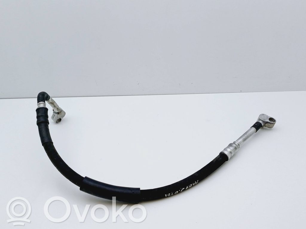 Audi A4 S4 B7 8E 8H Ilmastointilaitteen putki (A/C) 