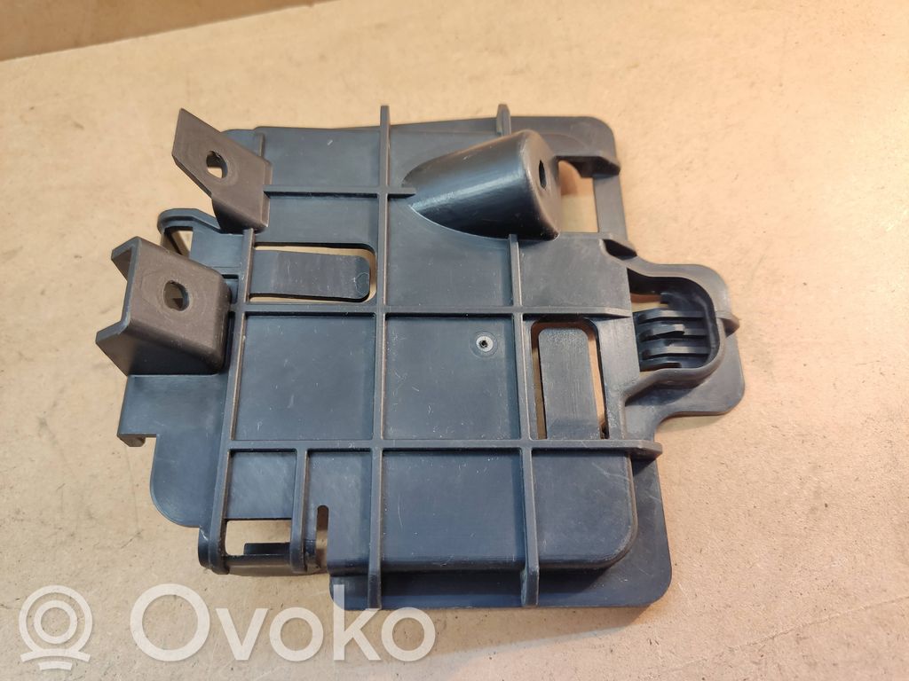 BMW X4 F26 Alte piese compartiment motor 