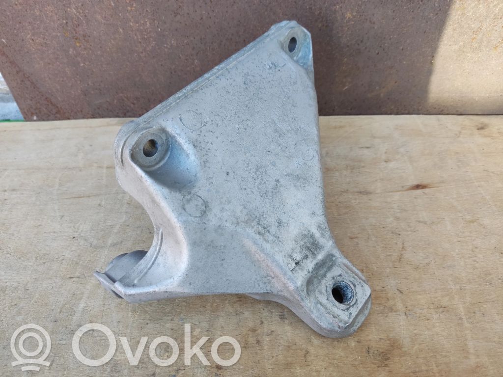 BMW 3 F30 F35 F31 Engine mounting bracket 