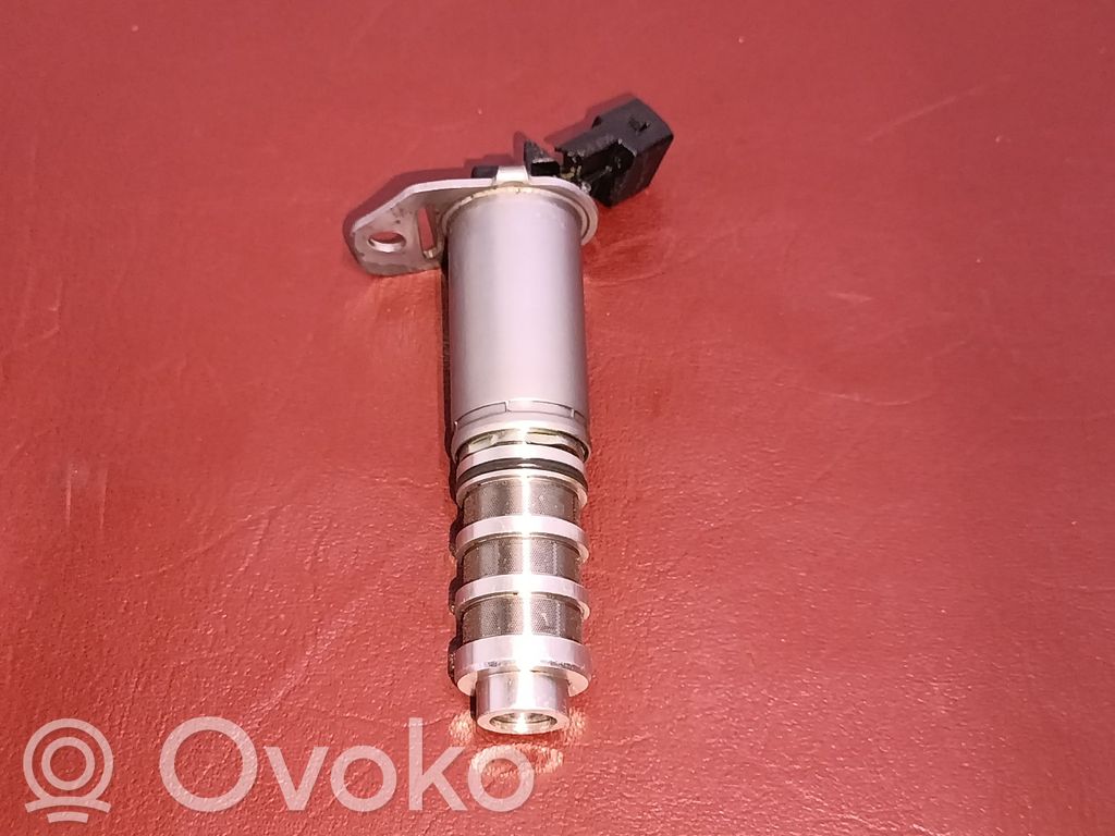 BMW 3 F30 F35 F31 Paskirstymo velenėlio adaptacijos vožtuvas (vanos vožtuvas) 