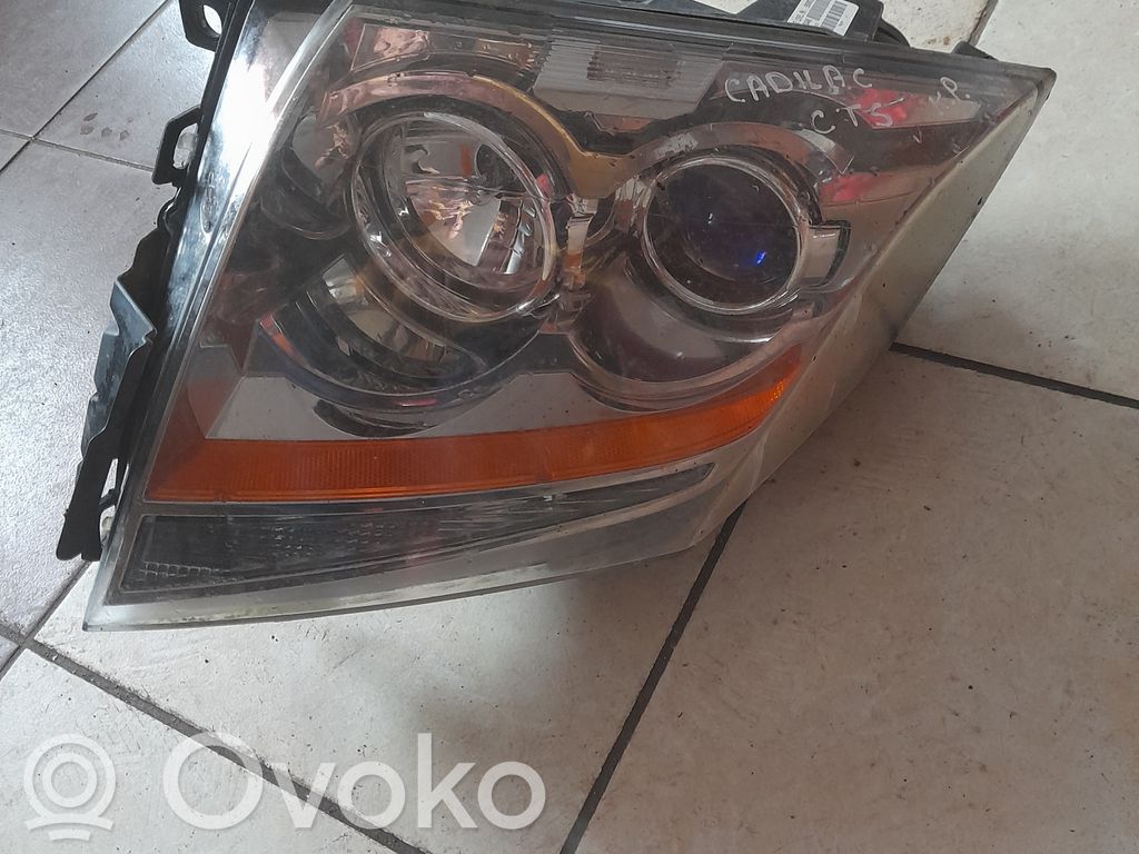 Phare frontale   22783446