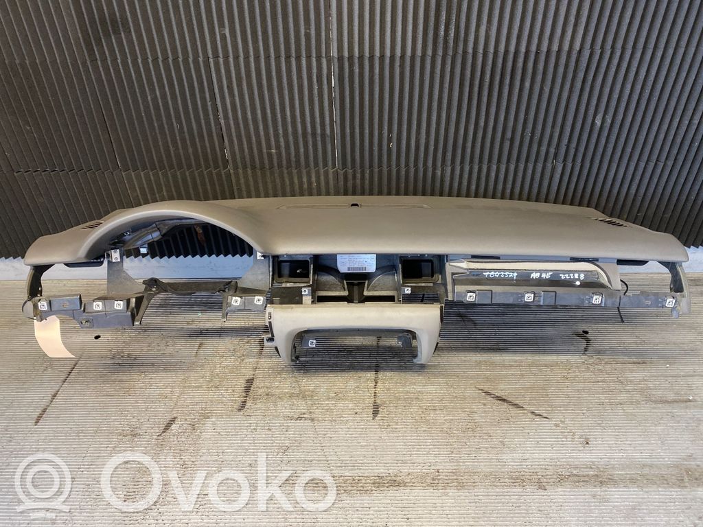 Audi A8 S8 D3 4E Panelė 